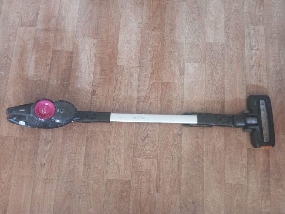 Продам НЕ працюючий пилосос PHILIPS.