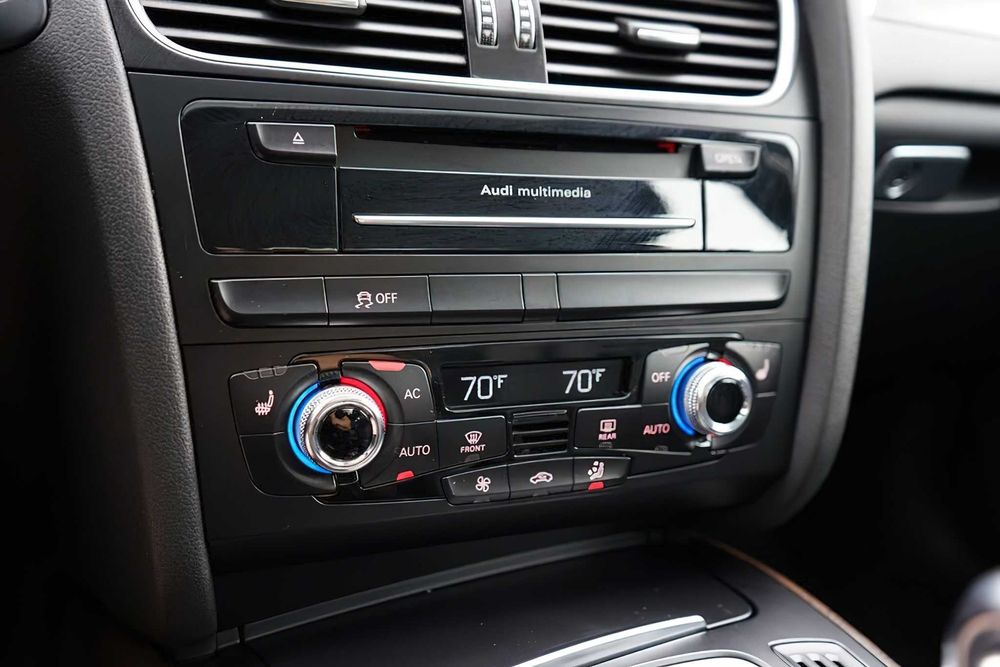 Audi A4 2.0T Quattro Premium Plus      2014