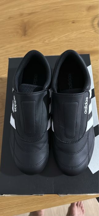 Sapatilha  adidas taekwondo preta -  41 1/3