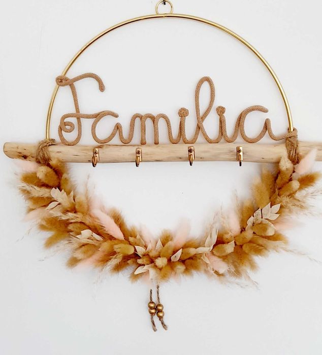 Circulo com flores secas