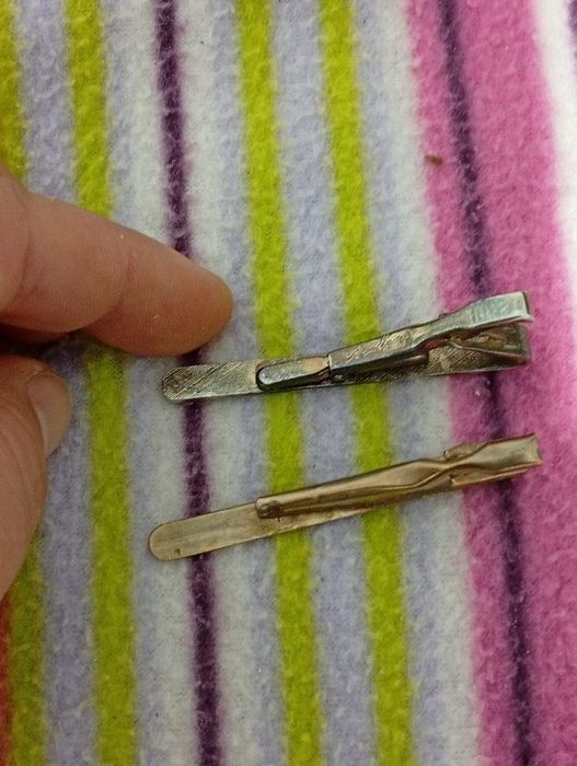 Par de Acessórios para Prender Gravatas