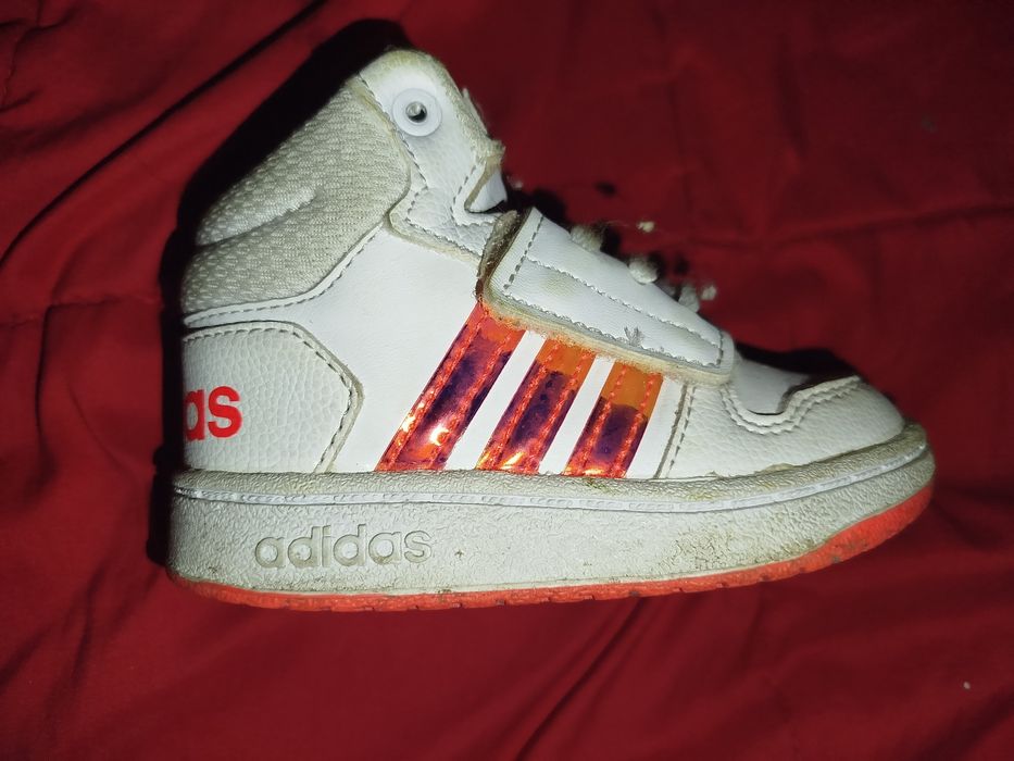 Buty i kombinezony