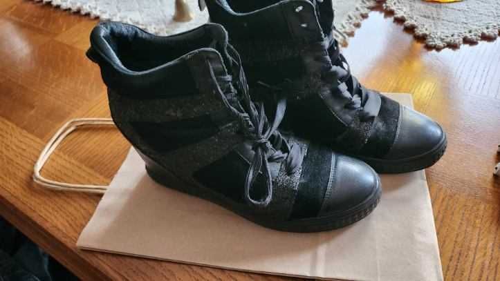 Buty czarne rozmiar 38