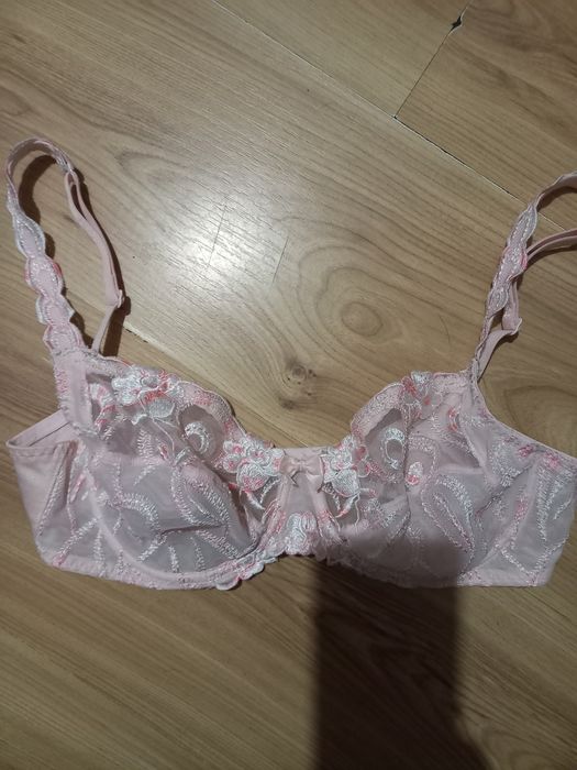 Sprzedam  biustonosz