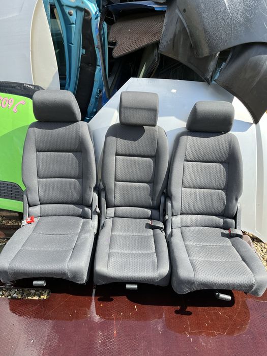 Задні сидіння Volkswagen Touran
