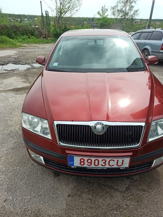 Продам  Военному Шкоду Актавию2006 г