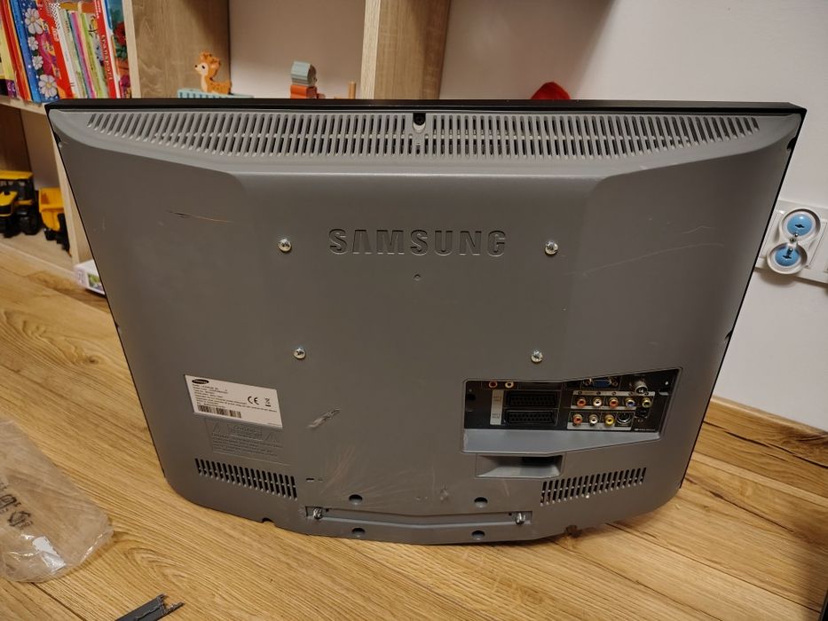 Telewizor Samsung LE23R32B uszkodzony