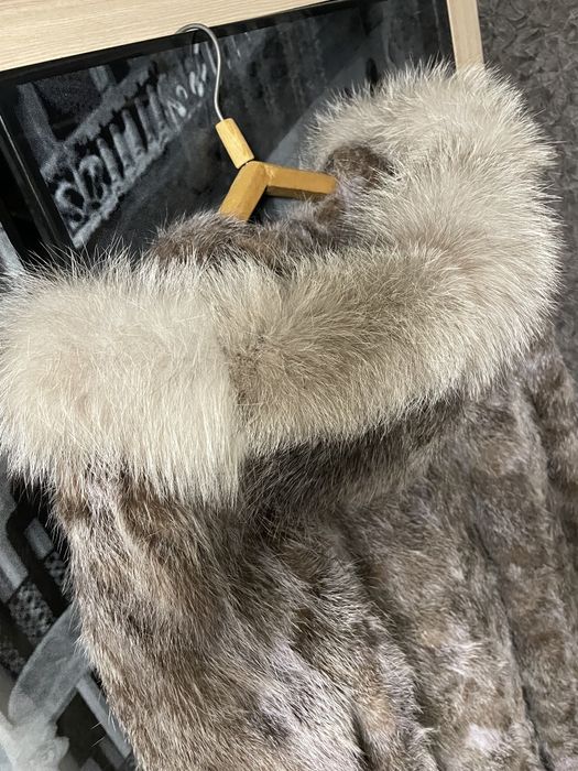 Продам довгу натуральну шубу