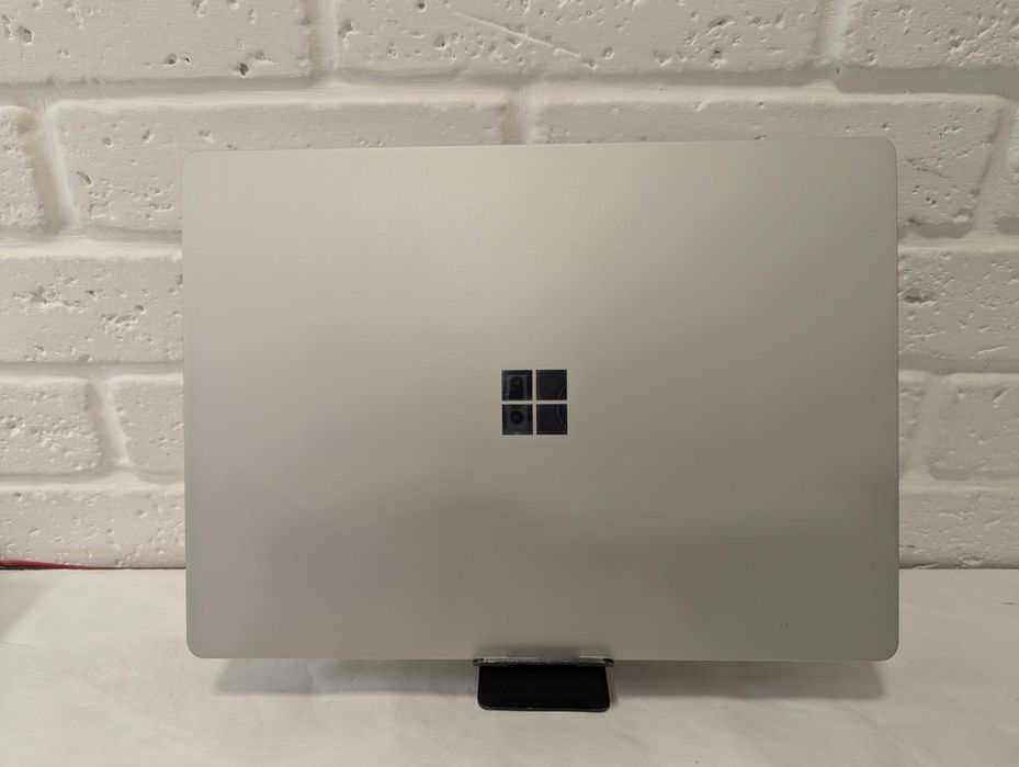 Microsoft Surface Laptop 2 - 13.5" - Core i7-8650U/16gb/512gb #26