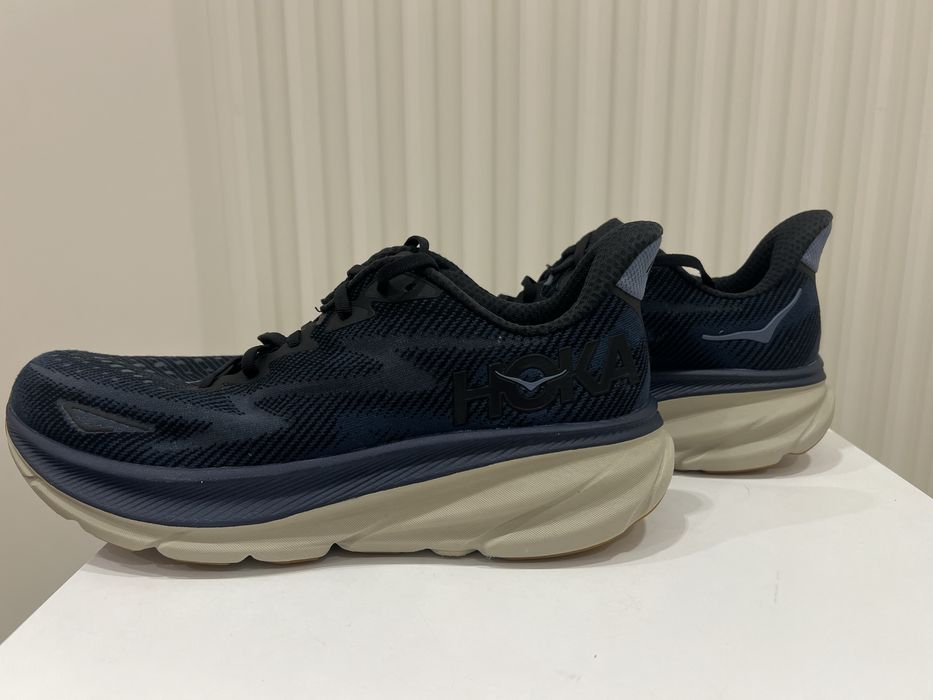 Кросівки Hoka Clifton 8