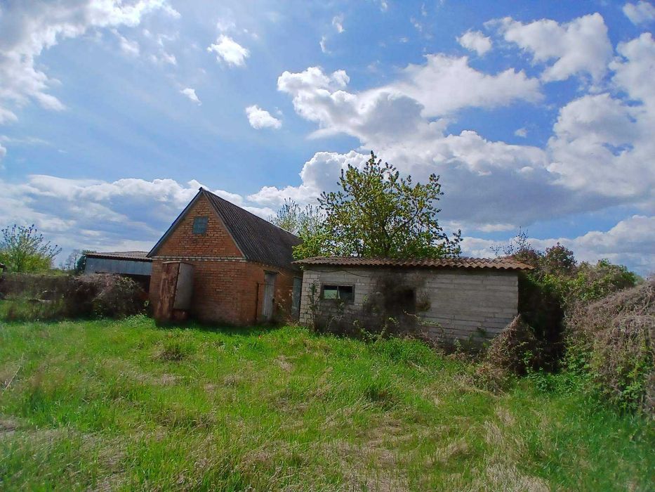 Цегляний будинок в с.Медвідка, в 14 км. від Вінниці