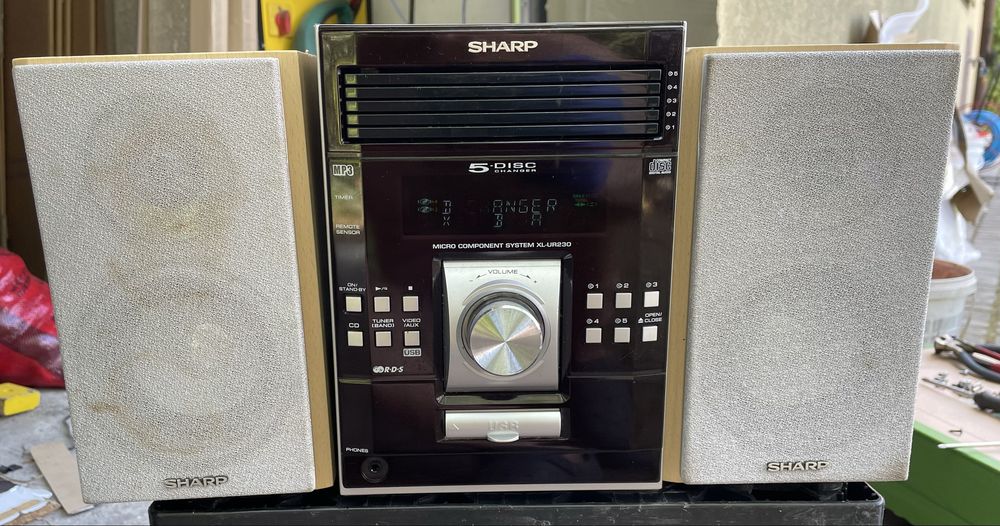 Mini wieża SHARP USB MP3 zmienuarka na 5 plyt