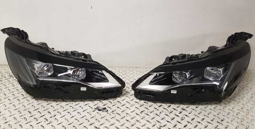 Ліхтар Фонар Фара Peugeot 3008