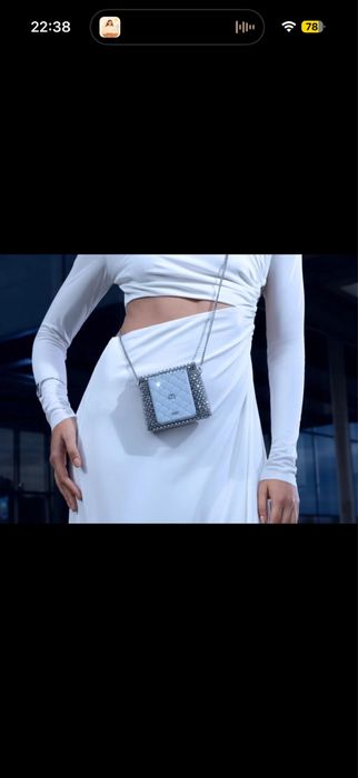 Sprzedam Motorola Razr 60 Crystals by Swarovski