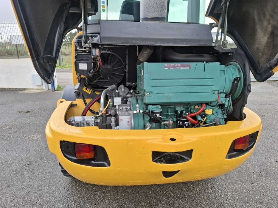 Pá carregadora volvo L 25 F