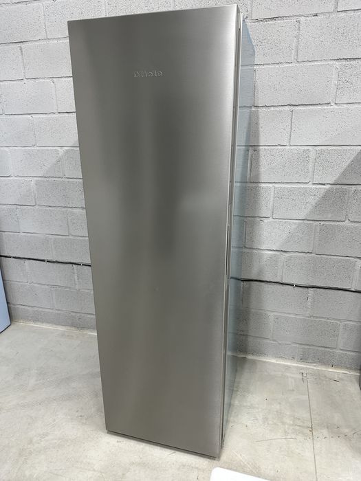 Виставка!Морозильна камера Miele FNS 4882