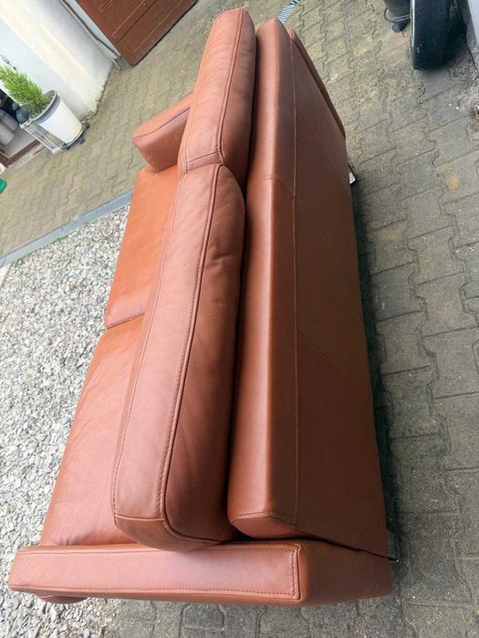 Kanpa skorzana sofa metal design
