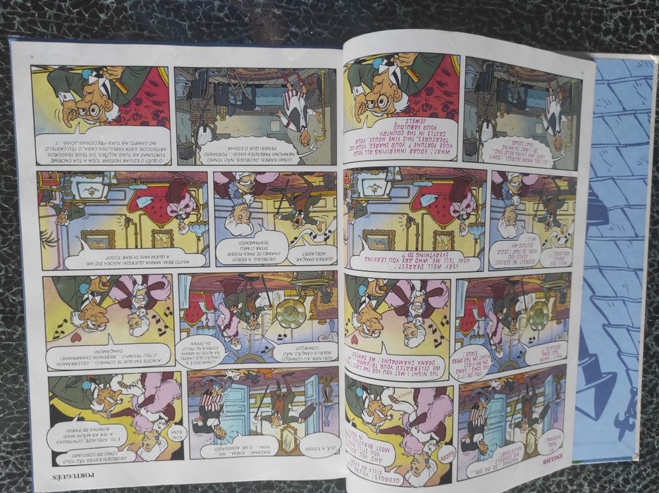 Os Aristogatos bilingue português inglês banda desenhada Disney