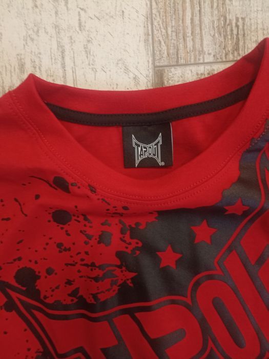 Продам лонгслів Tapout Two lines RED sk8 Y2K