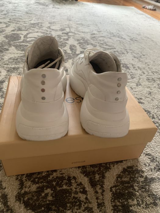 Кросівки Estro