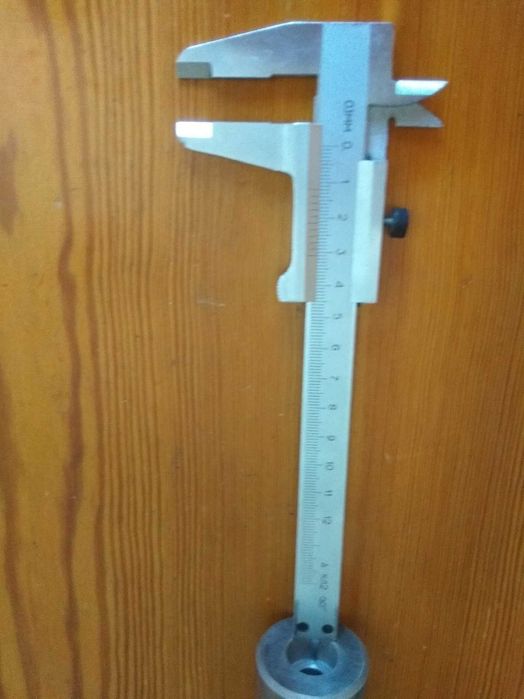 Tuleja metalowa - owalna