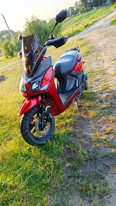 Продам скутер спарк SP150S-19BN