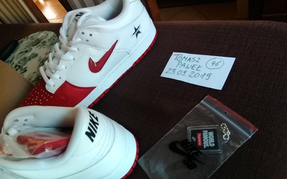 (roz. 46) Nike SB DUNK SUPREME roz. 46 (30 cm) biało czerwone low