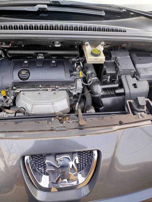Продам Peugeot 5008