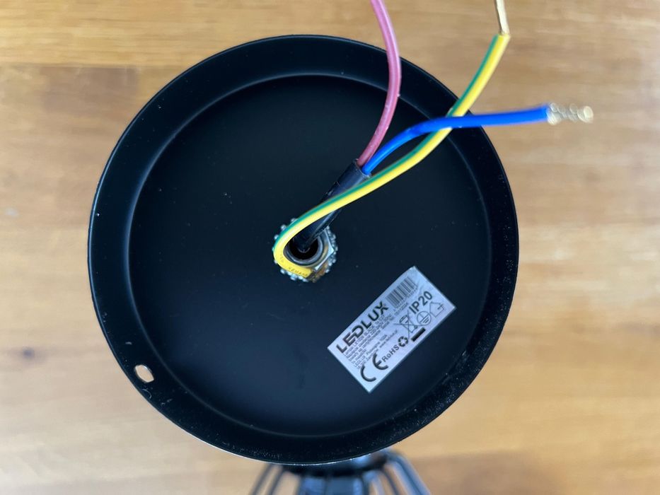 Kinkiet loft. Lampa ścienna