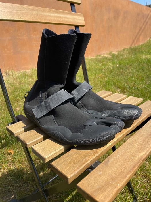 Quiksilver surf boots, size 43 (EU).