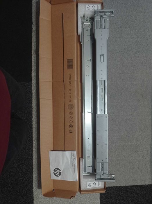Szyny/prowadnice do serwerowni Quick Deploy Rail System