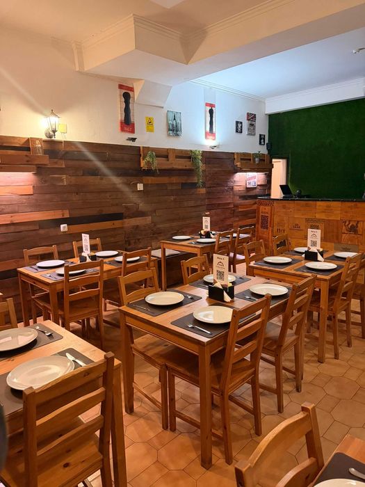 Trespasse Pizzaria na Avenida dos Moinhos, 26101-20, Alfragide