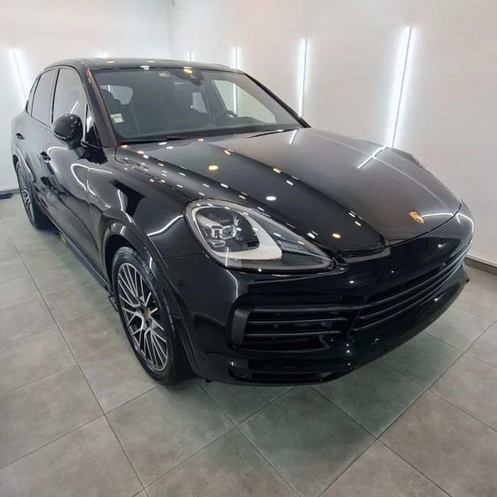 Porsche Cayenne  e-hybrid platinum edition