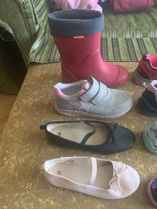 Дитяче взуття для дівчинки Reima, Alpine Pro, H&M та ін.