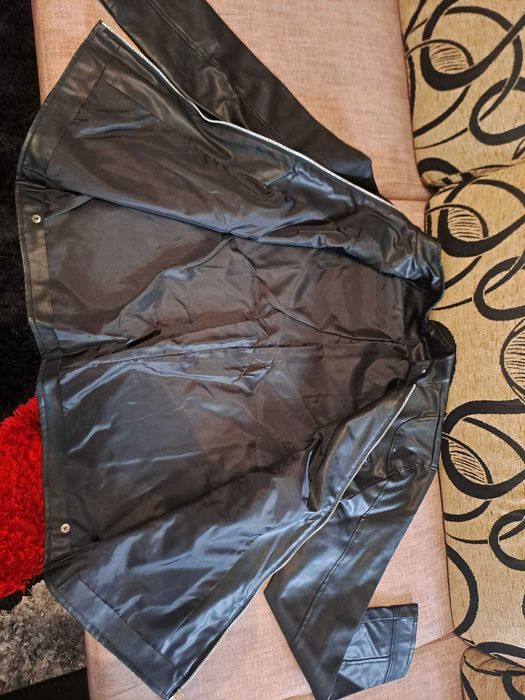 Casacos em pele sintético novos