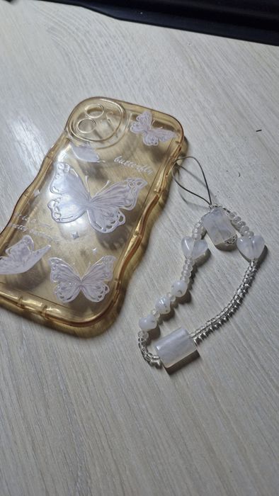 Чехлы на Iphone 11 в гарному стані