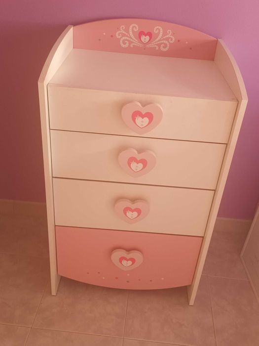 Mobília: Quarto Rosa