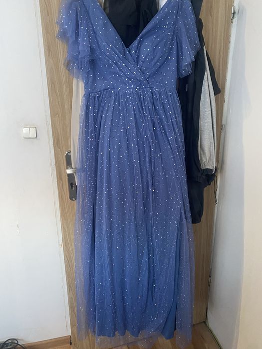 Niebieska dlługa Suknia wieczorowa.Nowa