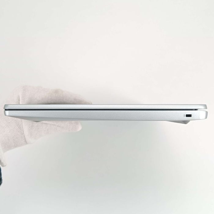 Laptop Lenovo Slim 3 14