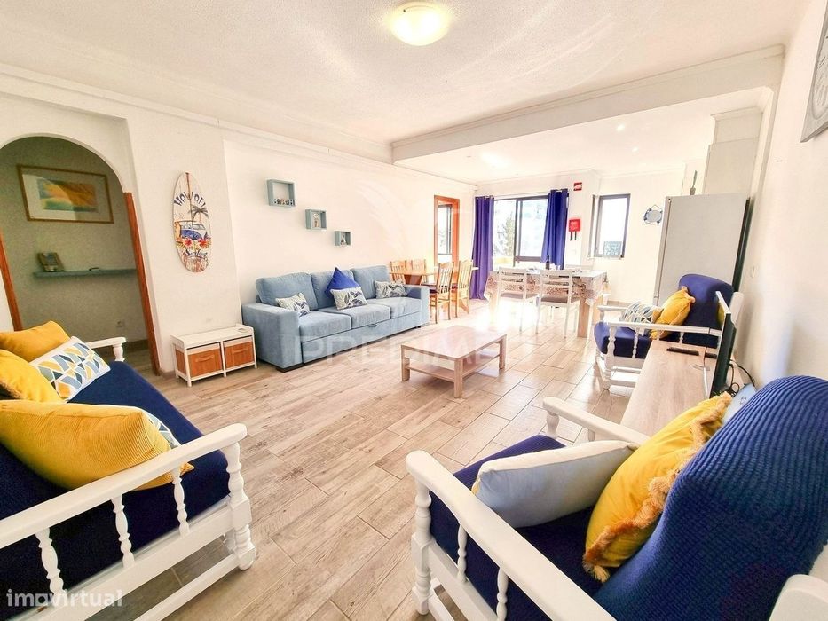 Apartamento T2, remodelado, a 500m da Praia da Rocha — Portimão, Faro