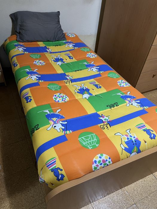Cama Solteiro com 3 gavetas