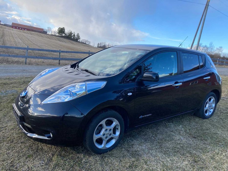 Nissan Leaf 24 KWt, рідний пробіг, 12 палок, тепловий насос, без ДТП
