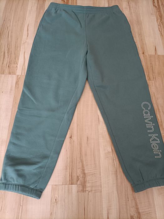 Spodnie dresowe nowe