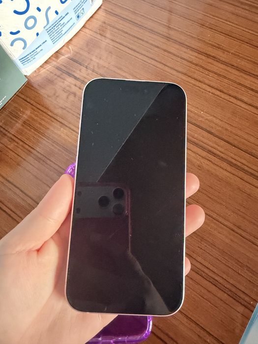 Iphone 15 cor de rosa