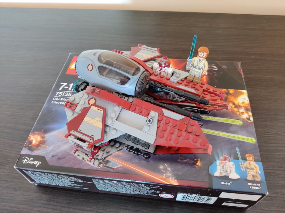 LEGO Star Wars Obi-Wan’s Jedi Interceptor 75135