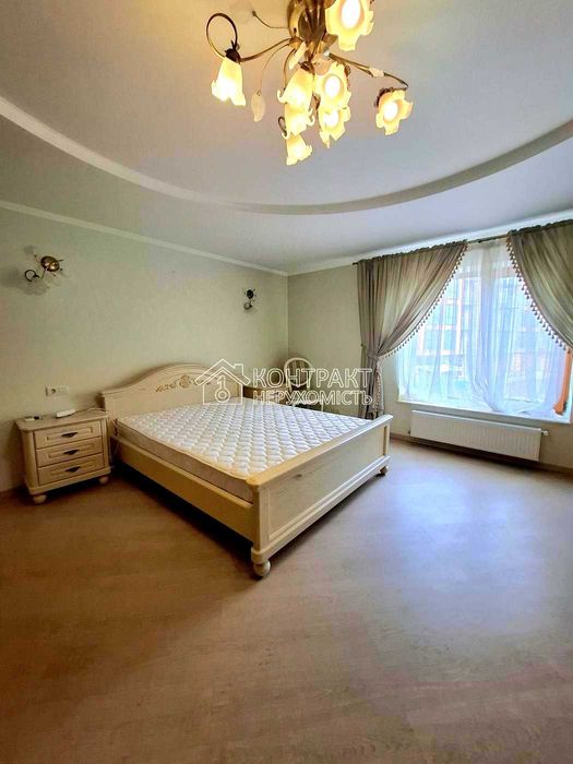 Продам будинок котедж 307 м2, з бомбосховищем, м. Студентська