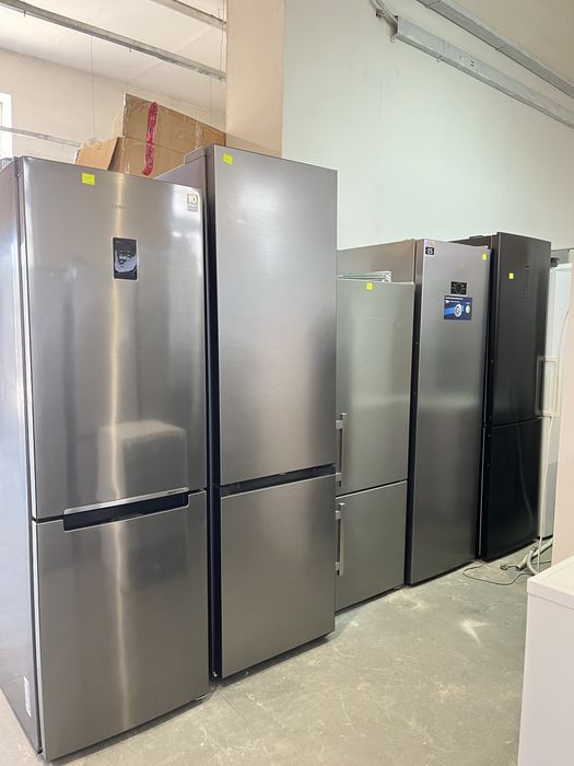 Холодильник Siemens 2/70 см  KG49EBl40