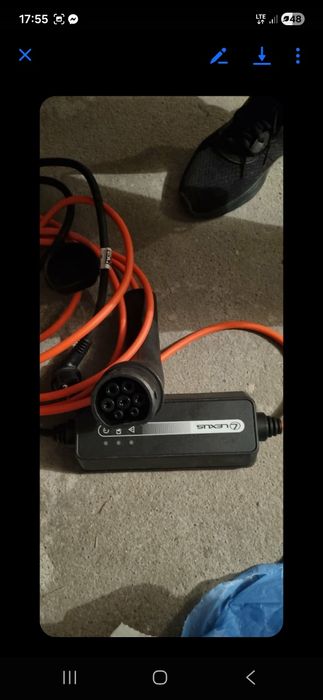 Sprzedam kabel ładujący do Lexusa