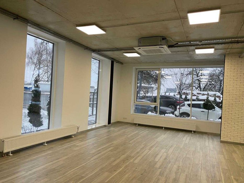 Оренда офісного приміщення 220 м² по вул. Кам’янецькій