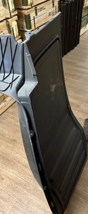 Нова перегородка багажного відділення на Volkswagen Caddy